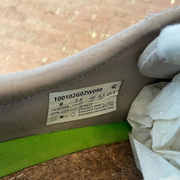 Cariuma Gray Suede Sneakers Womens 9 - Picture 7 of 9